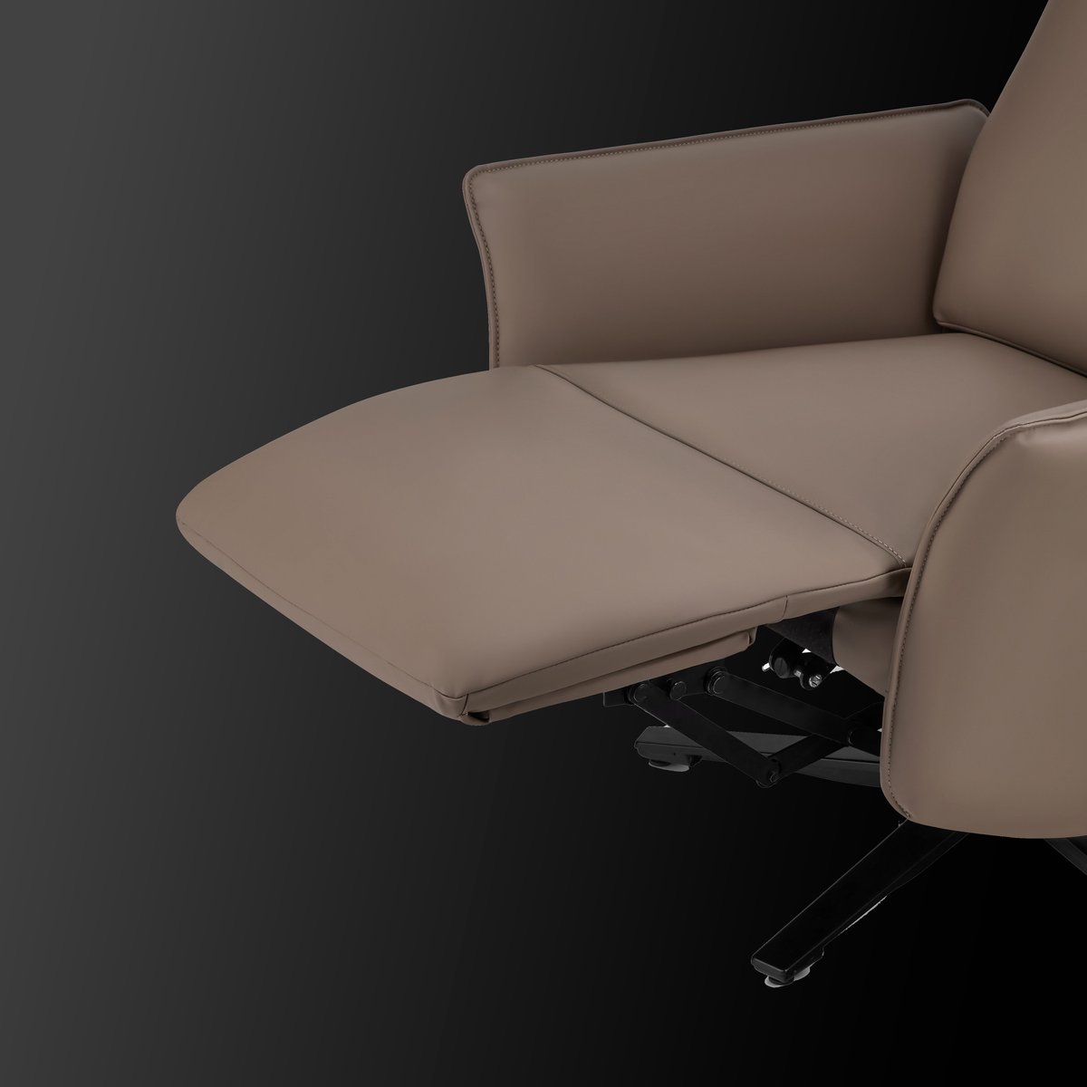 Fotel Stiv brązowy podnóżek